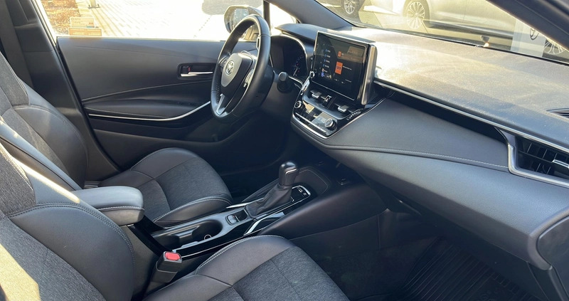 Toyota Corolla cena 112900 przebieg: 51387, rok produkcji 2022 z Oborniki Śląskie małe 326